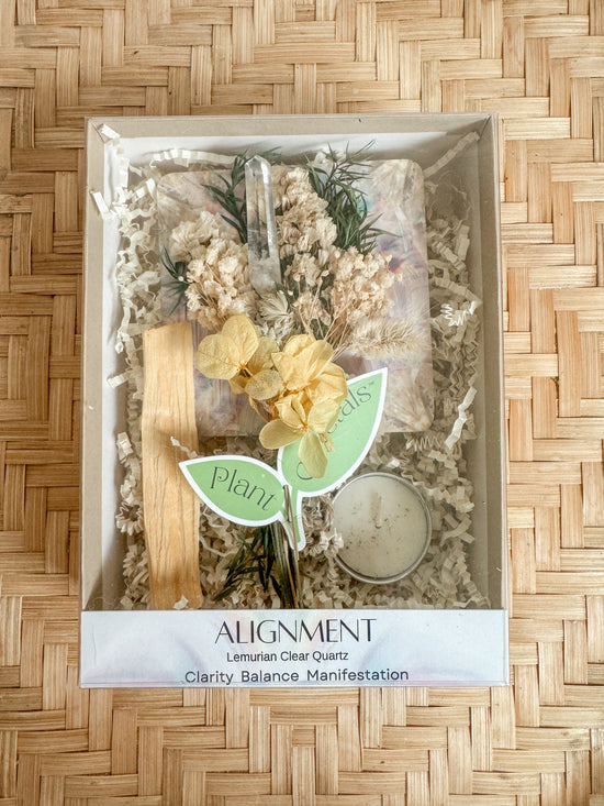 ‘ALIGNMENT’ Crystal Gift Set - Clear Quartz