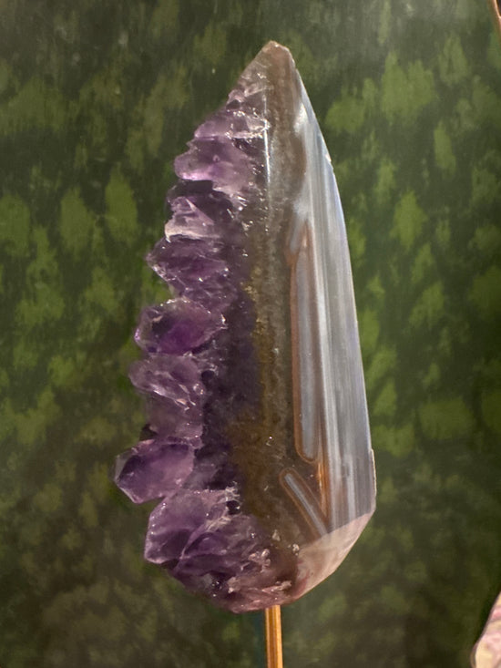 5/4 Amethyst pyramid