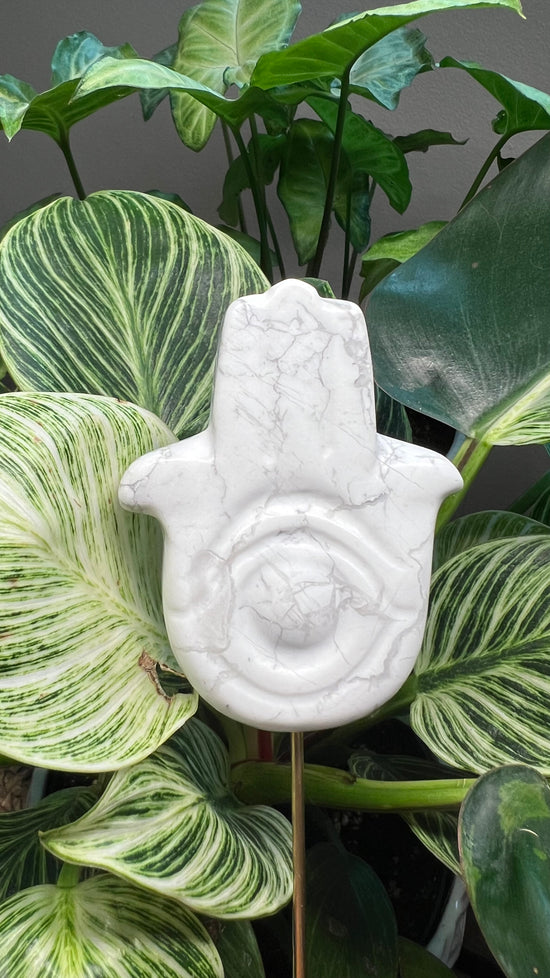 11/5 White Howlite Hamsa