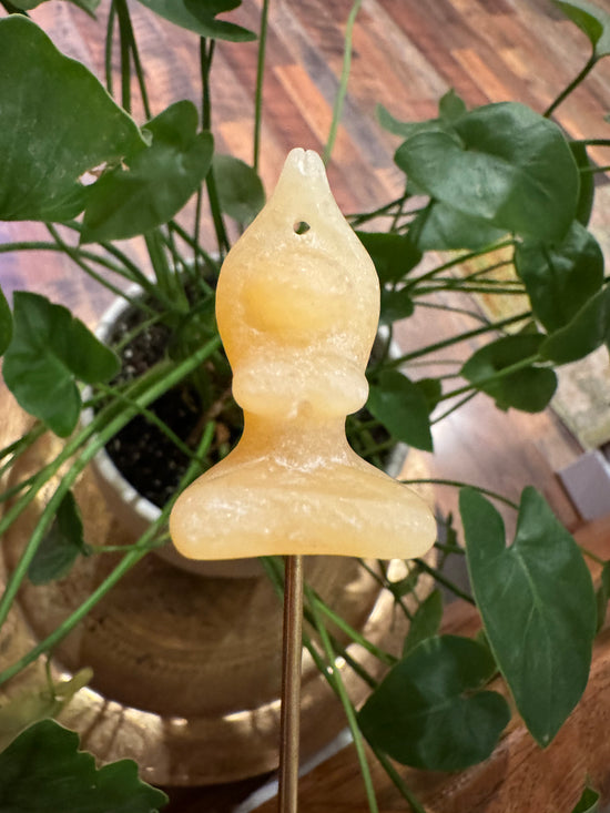 9/1 Mini Yellow calcite Yogini